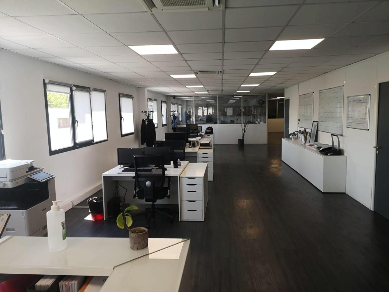 Bureau Neuilly-Plaisance 700m² Vente bureau Neuilly-Plaisance Seine-Saint-Denis OVBUR2533494 0